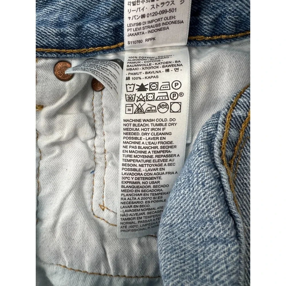 Levis 501 Original Fit Jeans Mens 32x30 Medium Wash Blue Button Fly Straight Leg
